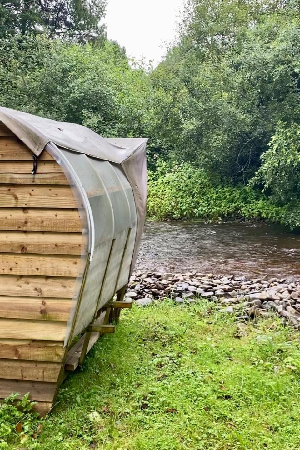 River View Glamping 호텔 랸도베리 외부 사진